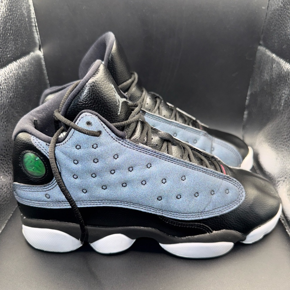 Jordan Black and Gray Classic Sneakers - Picture 6 of 11
